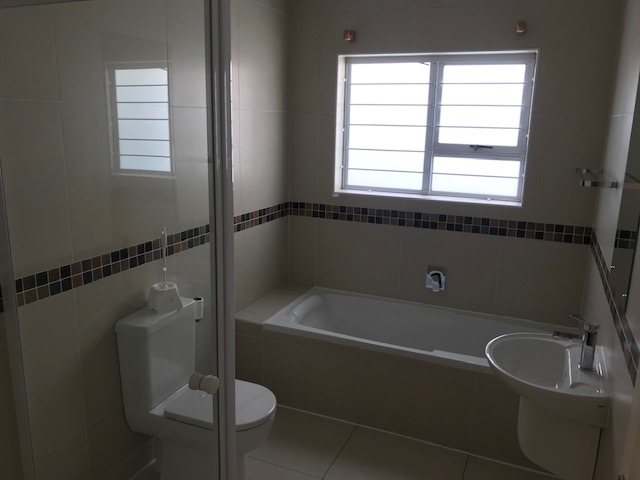 To Let 3 Bedroom Property for Rent in Sunningdale Western Cape